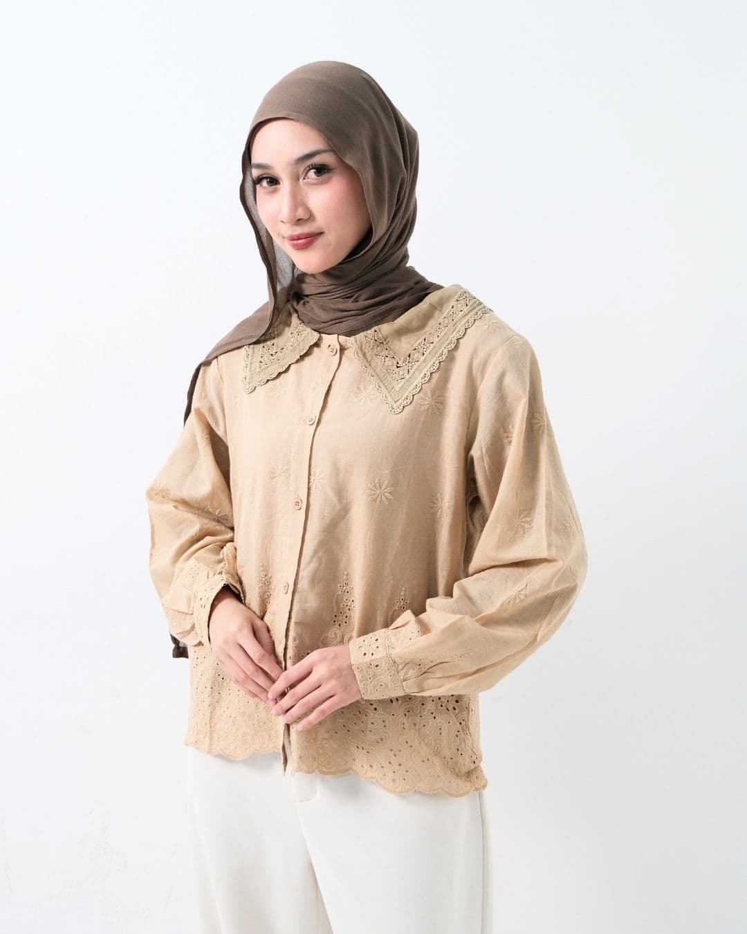 Noraya Cotton Lace Collar Shirt