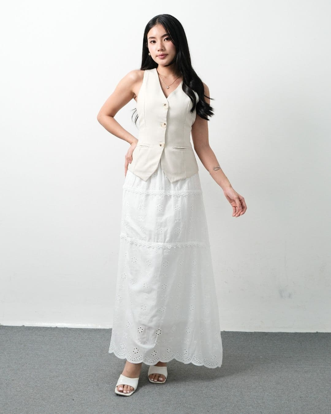 Ferino Long Lace Skirt (Special White)