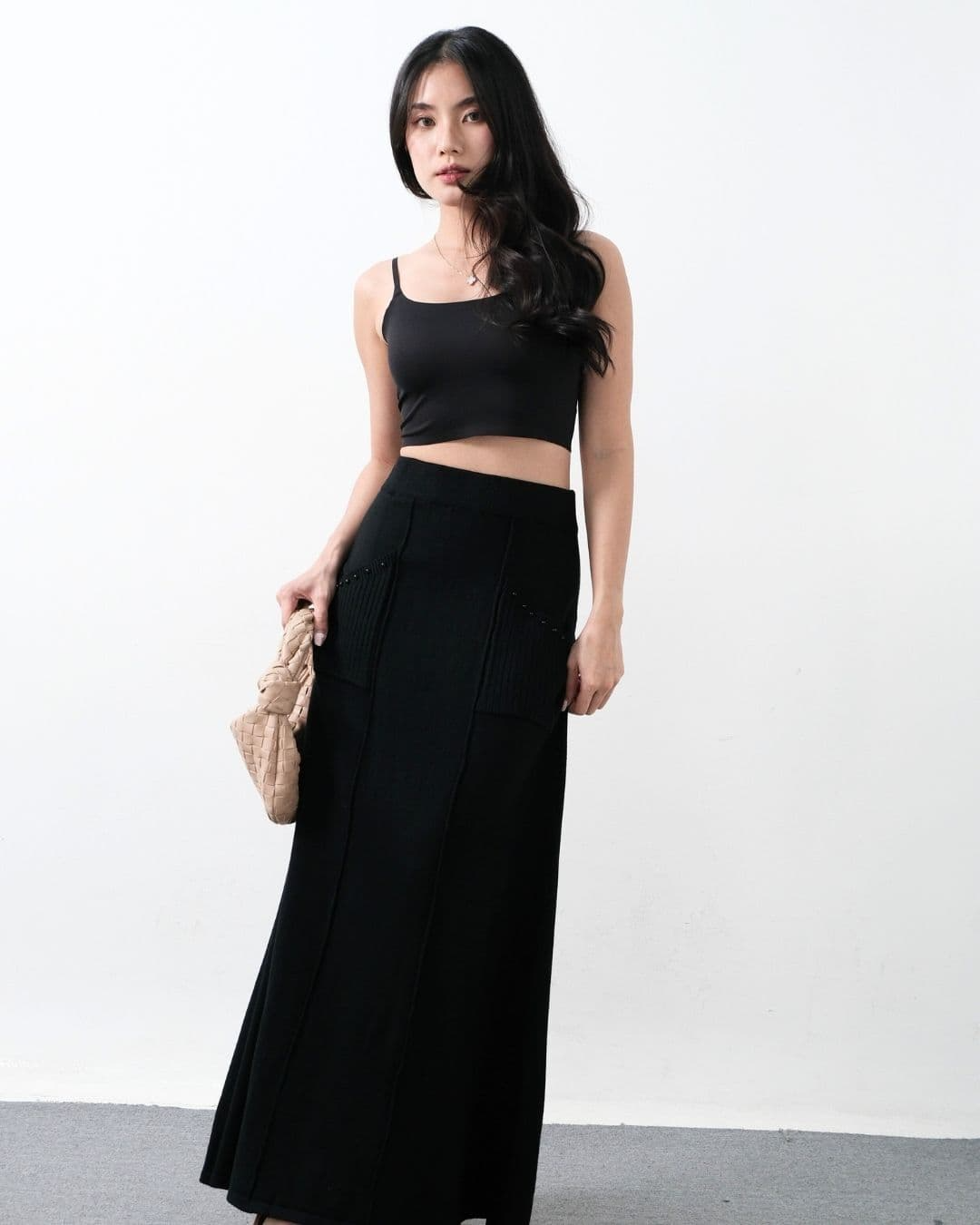Andrena Long Flared Knit Skirt (Black)